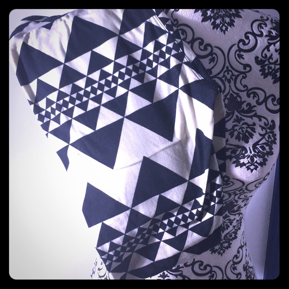 Super Soft LuLaRoe patterned leggings. OS EUC
